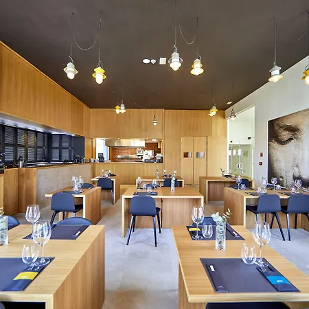 Prinsotel La Caleta 公寓式酒店